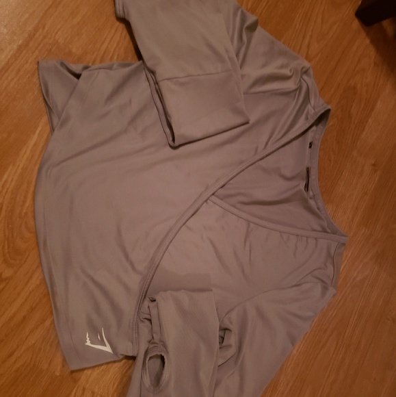 Gymshark Tops - Gymshark crop top long sleeves